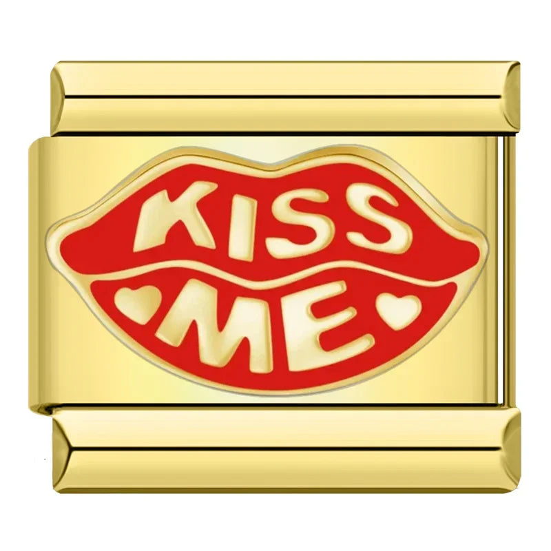 Charm Kiss Me Dorado